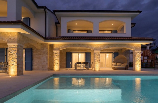 Premium apartment Loma Two with a pool and garden on Krk