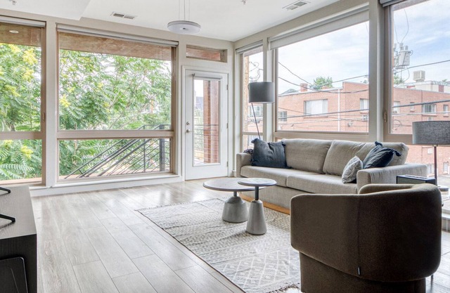 Premium Capitol Hill 2BR w/ W/D, 4 blocks to Cheesman Park, by Blueground