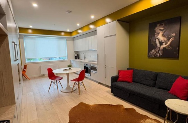 Premium RED Mountain Lodging