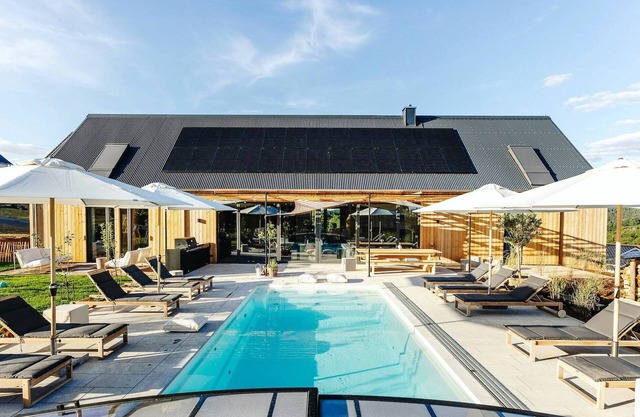 Premium Vacation Home - Das Farmhaus - Pool, Sauna, HotTub, Cinema, Garden