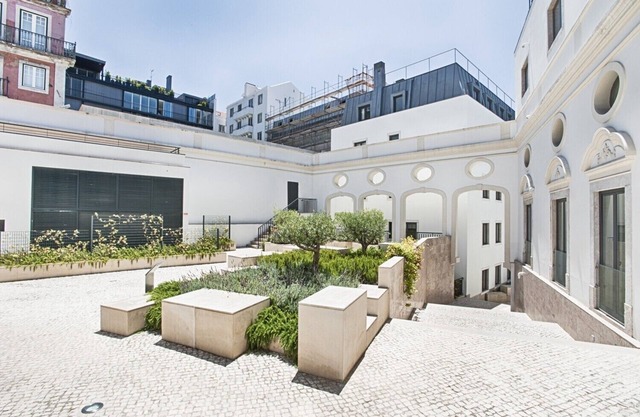 Prestige Palace Apartment (C37)