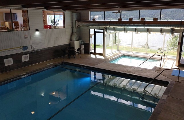 Price Drop! 149 Nt! Akiskinook 1 Br Condo - Indoor Pool/Hot Tub, Squash, Tennis!