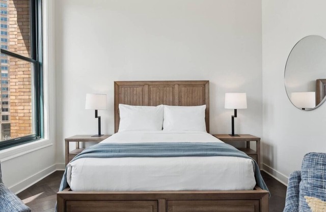 Prime Business Stay | Gym & Kitchen | Steps from Cultural District | 2 Units