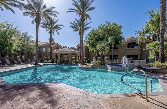 Prime Location - Luxurious Scottsdale Condo