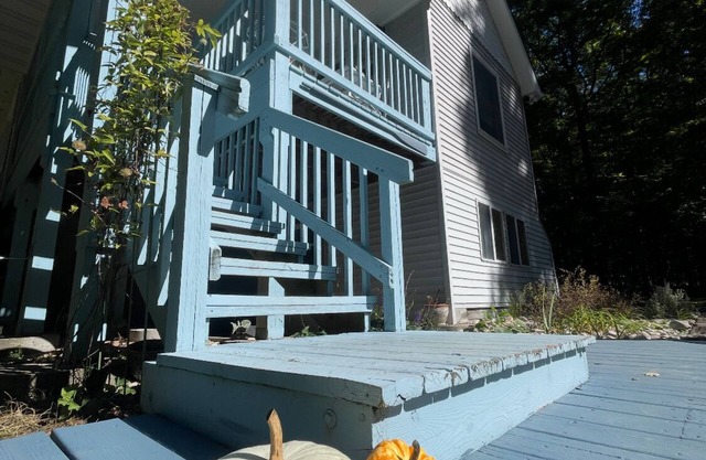 Prime location! MINUTES from Sleeping Bear National Park & Lake Michigan Beaches