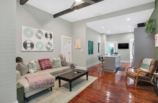 Prime location very close to downtown!