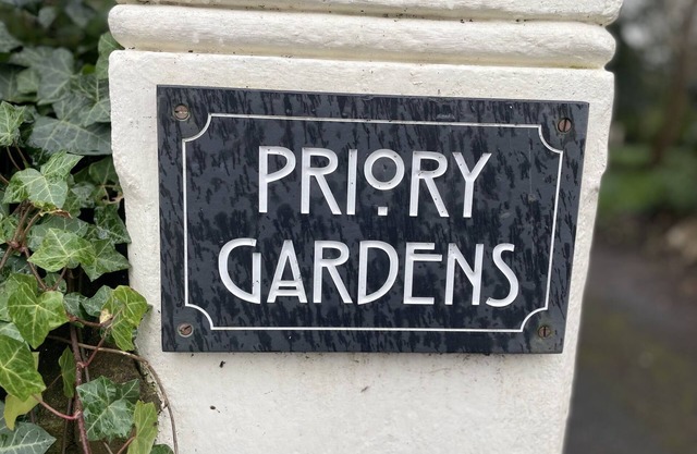 Priory Gardens - Birkdale - 2 Bed