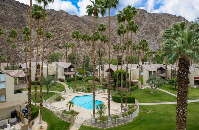 Pristine Remodel Mountain Cove Full Kitchen and Pool