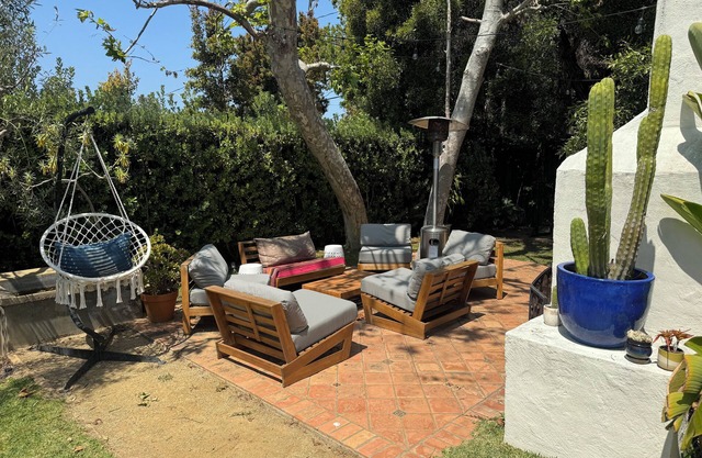 Pristine, stunning home in the heart of Sunset Park, Santa Monica