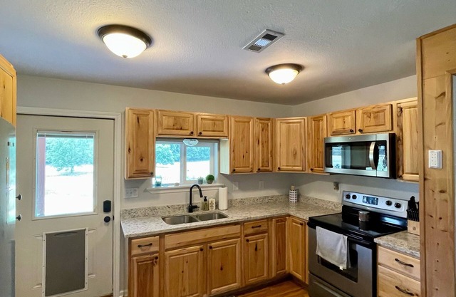 Privacy and Relaxation on the west edge of the Missouri Ozarks