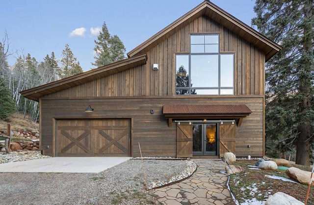 Privacy, Lake Side, Summer Retreat w/PaddleBoards!