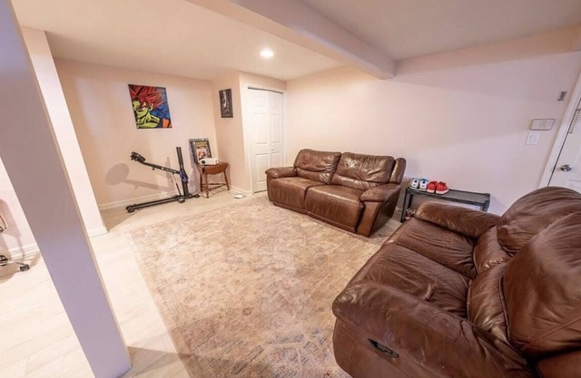 Private 2 Bedroom Apartment