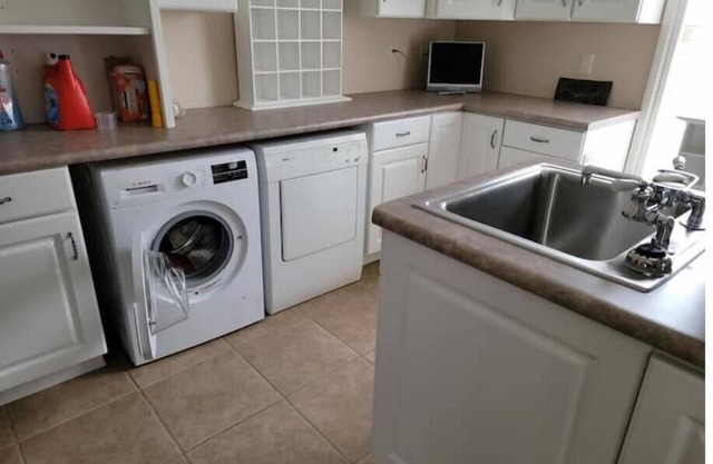 Private 25 acre, 6 bedroom estate. Sleeps up to 24