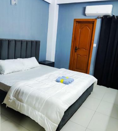 Private and Charm 1Bed Apartment- AC- WiFi- Self-CheckIN