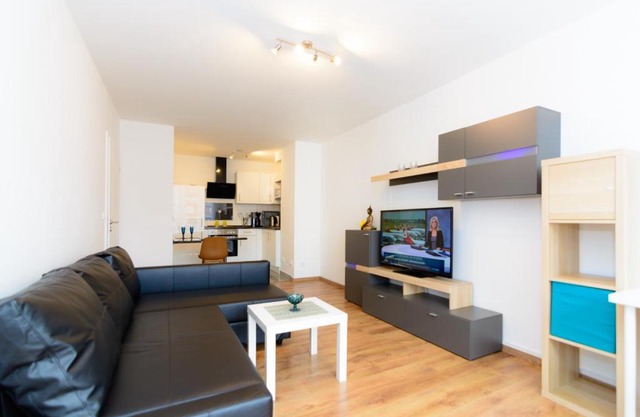 Private apartments close to subway
