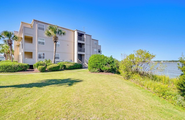 Private Beach & Pool Access: Murrells Inlet Condo!
