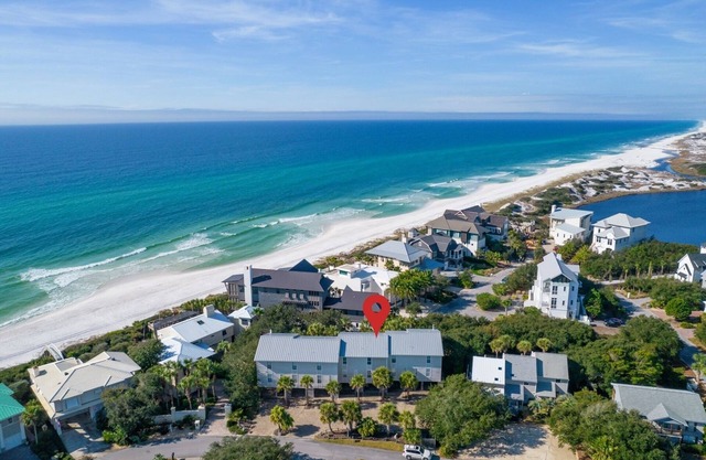 PRIVATE BEACH - Gulf Peeks - Newly renovated - Bikes incl - 7 Palms