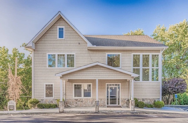 Private Bedroom & Bathroom with Shared Kitchen 012