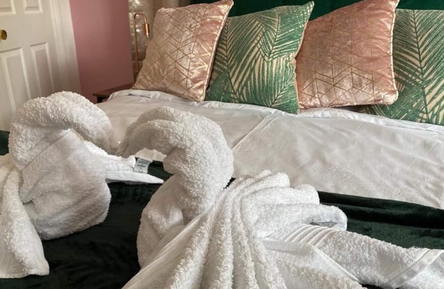 Private Bedroom in a quiet neighbourhood