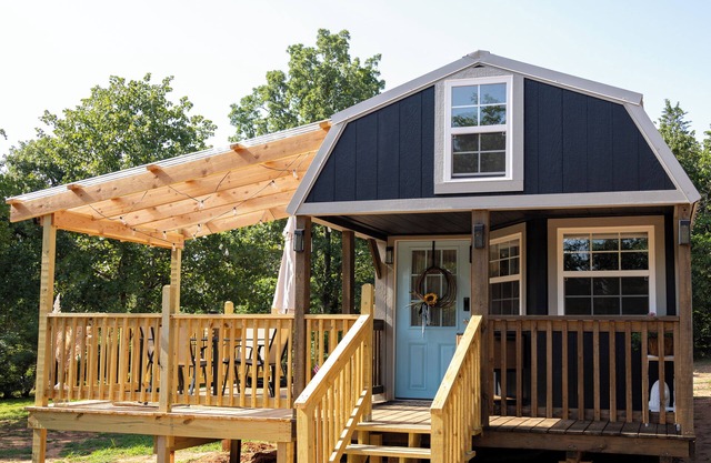 Private Cabin, Firepit, Near Lazy E/Metro