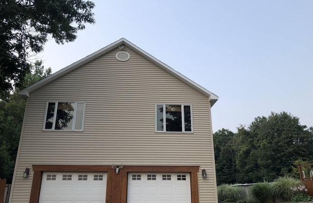 private condo overlooking Skaneateles Lake in the fingerlakes region of New York