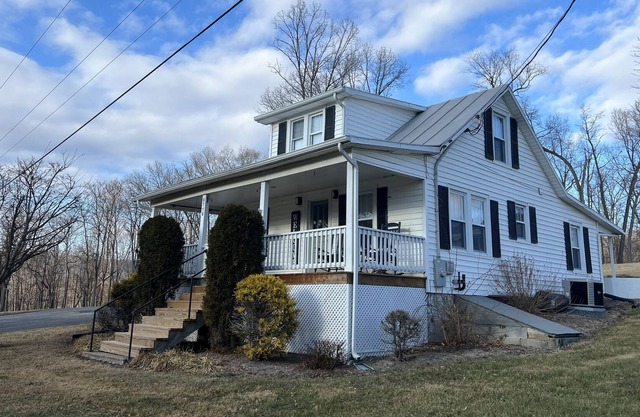 Private Cottage- country views, peaceful, clean