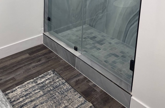 Private Cottage in Mariemont Estates near Arden Park on gated property