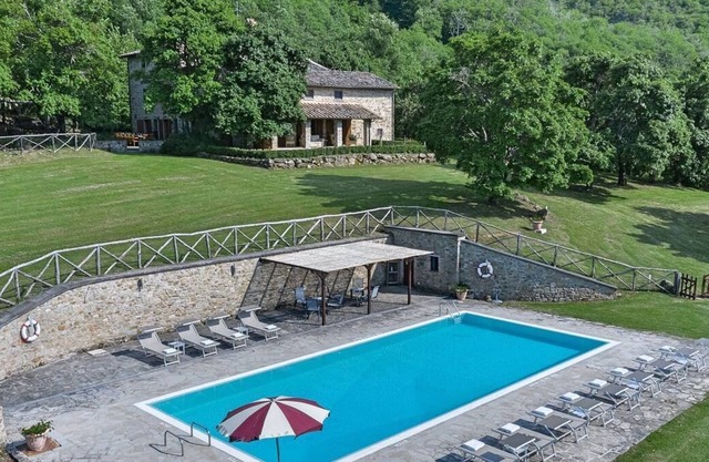 Private countryside villa with swimming pool