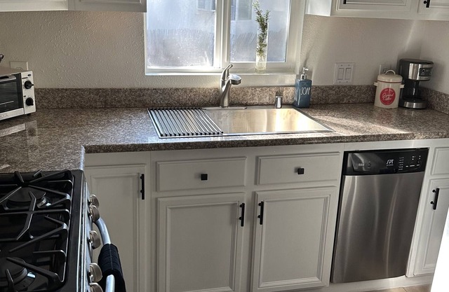 Private, cozy, clean Cottage.