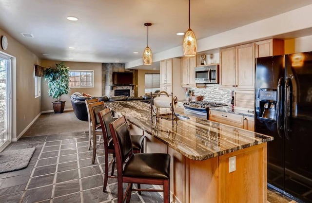 Private entry "mother in law" apt