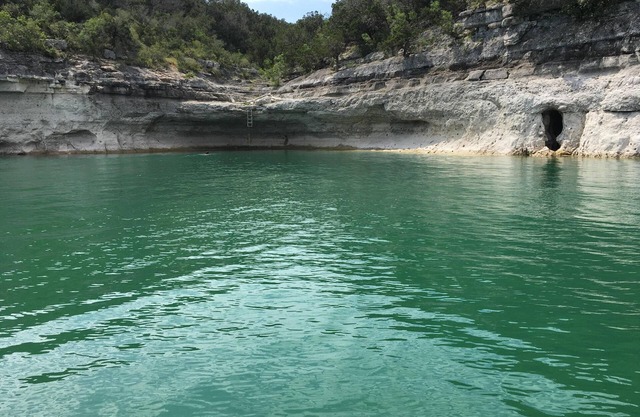 Private & Funky Container Home Near Medina Lake!