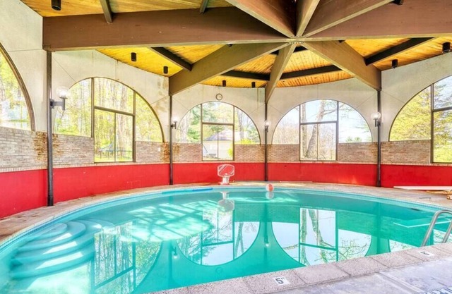 🔥 Private Heated Indoor Pool | Hot Tub