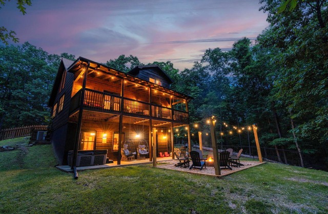 Private Hiking Trail, Full Game Rm, Great Location