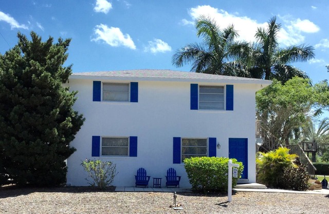 Private home, North End LBK. 2 Bedrooms 1 Bath On 2nd Floor only steps to beach