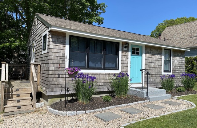 Private home, short walk to Harbour Island beach! Central A/C, family friendly!