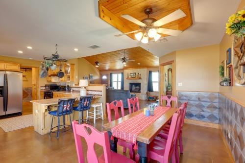 Private Hot Tub and Pickleball Court Baird Home!