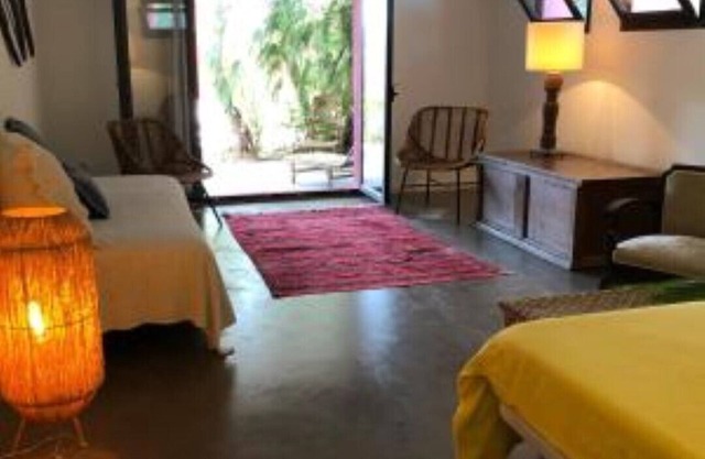 Private house with 3 bedrooms in Botanical garden
