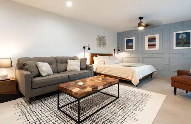 Private In-Law Suite Walkable to Marina