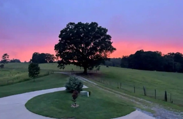 Private Oasis conveniently located near Dahlonega, Helen, and Gainesville