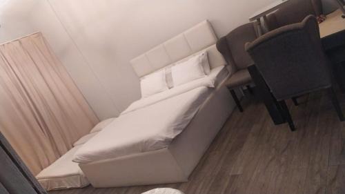 Private One bedroom and a Hall