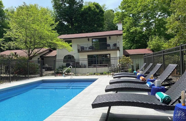 Private Pool 5 Minutes From Lake Michigan