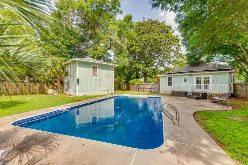 Private Pool and Patio Peaceful Pensacola Home!