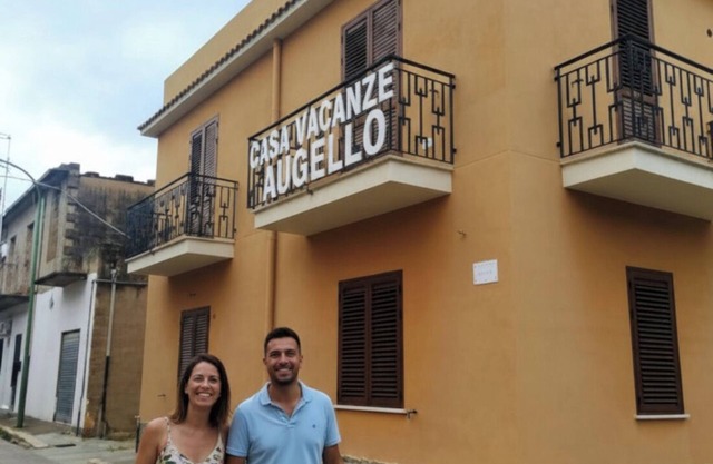 Private rents vacation house in Sicily of 120 sq m, 5 min. from the sea of Menfi.