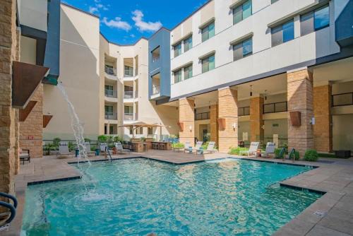 Private Rooftop, Kierland Commons, TPC Golf, Pool, Gym