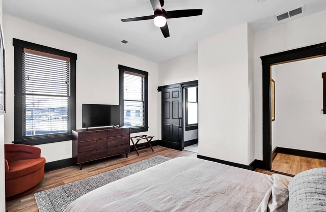 Private Room in Historic Butchertown, Blocks From NuLu and Downtown