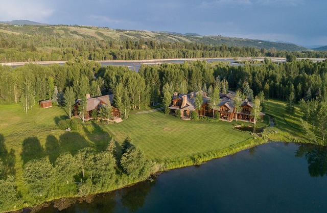 Private, stately lodge nestled near the banks of the Snake River