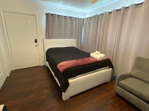 Private Studio Near Guitar Casino & Stadium