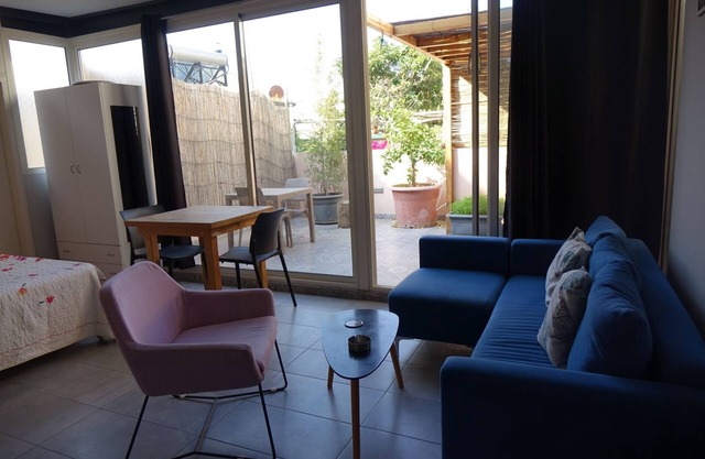 Private Studio, nice terrace , special location, calm area in Ashrafieh region.