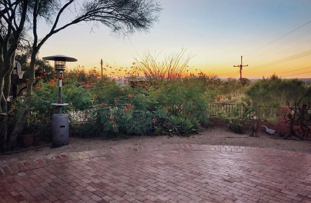 Private SW Guesthouse- NW Casas Adobe
