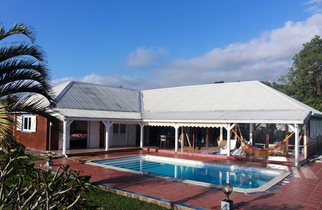 PRIVATE VILLA 8 BEDS SEA VIEW